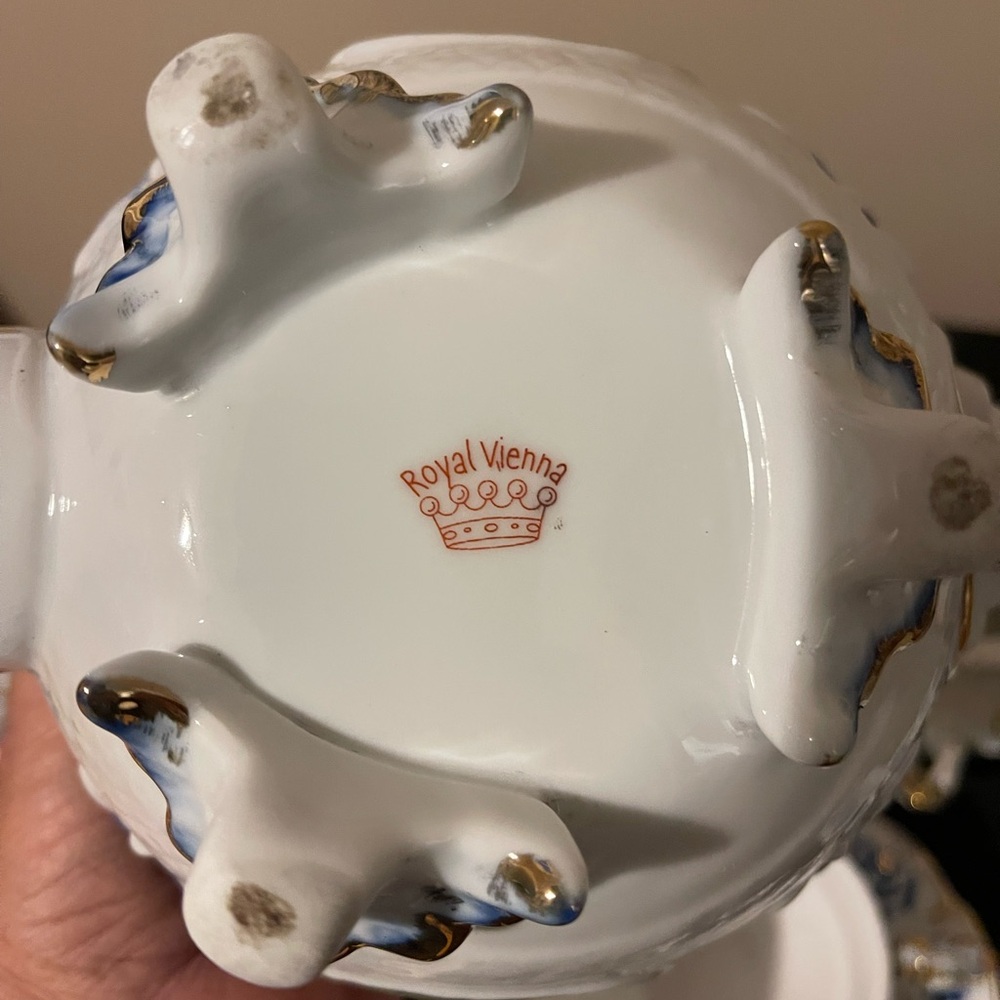 Royal Vienna Fine Porcelain Tea Set Blue White Gold China Wow Antique VTG Rare - Picture 2 of 16